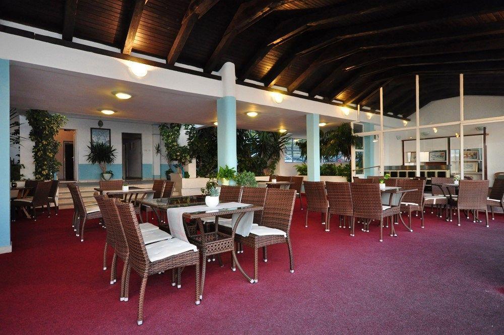 Apartments Zanic On The Beach Podstrana Exterior foto